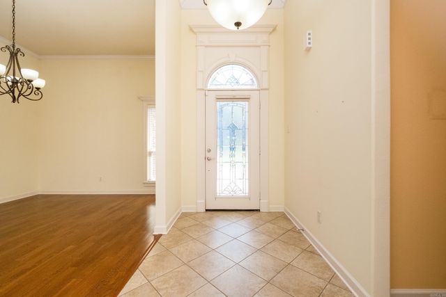 10 Chemin Court, Little Rock, AR 72223