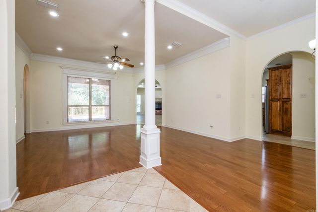 10 Chemin Court, Little Rock, AR 72223