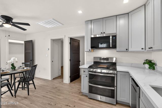 1324 E HALL Street, Tempe, AZ 85281