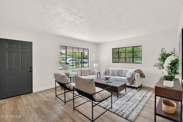 1324 E HALL Street, Tempe, AZ 85281