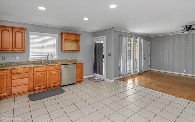 754 E Kings Highway, Shreveport, LA 71105