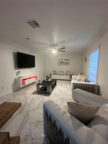 1111 Doral Lane, Houston, TX 77073