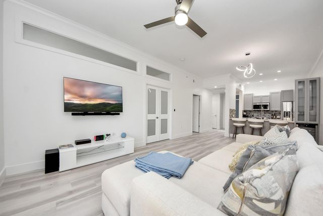 1010 Rosine Street 38, Houston, TX 77019