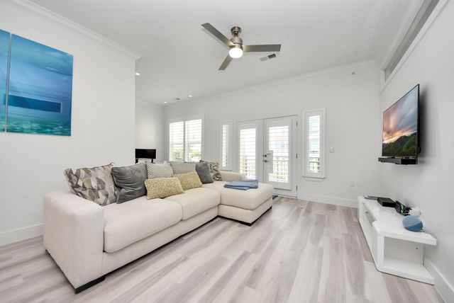 1010 Rosine Street 38, Houston, TX 77019