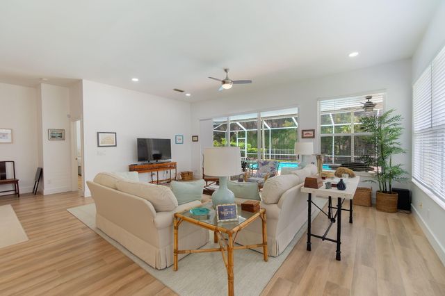 7533 SE Autumn Lane, Hobe Sound, FL 33455
