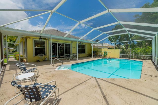 7533 SE Autumn Lane, Hobe Sound, FL 33455