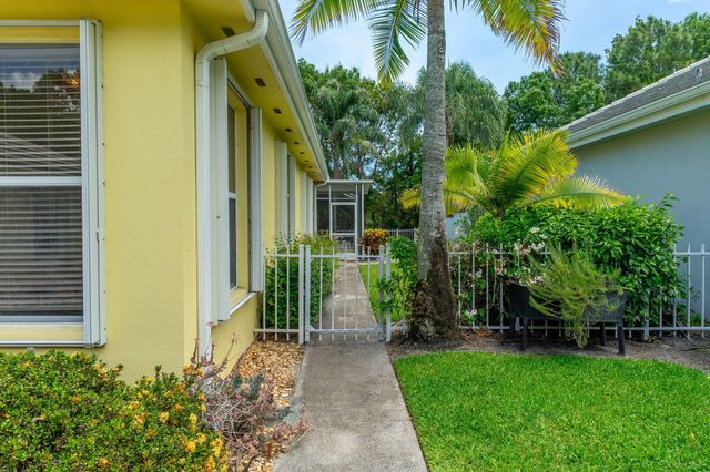 7533 SE Autumn Lane, Hobe Sound, FL 33455