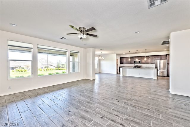 4536 Eagle Nest Peak Street, Las Vegas, NV 89129