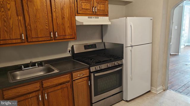 229 W SPRUCE ST, Norristown, PA 19401