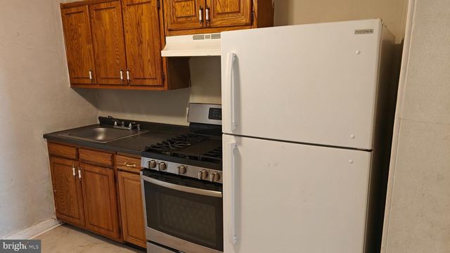 229 W SPRUCE ST, Norristown, PA 19401