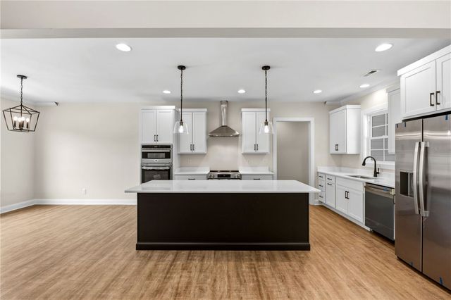1735 Maw Bridge Road, Central, SC 29630