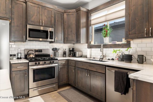 13986 N Rainier Loop, Rathdrum, ID 83858