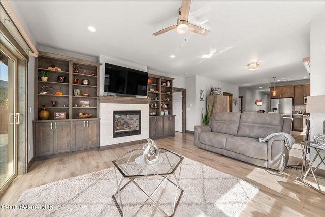 13986 N Rainier Loop, Rathdrum, ID 83858