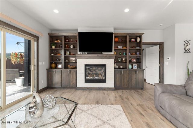 13986 N Rainier Loop, Rathdrum, ID 83858