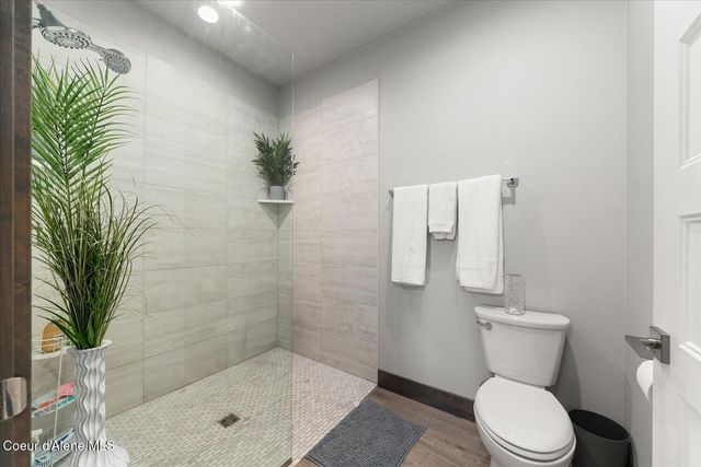 13986 N Rainier Loop, Rathdrum, ID 83858