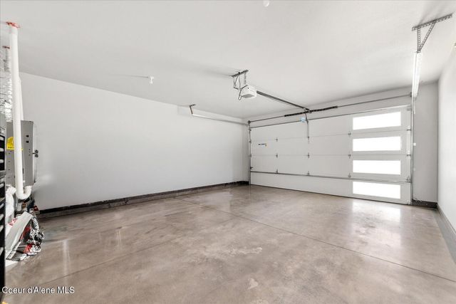 13986 N Rainier Loop, Rathdrum, ID 83858