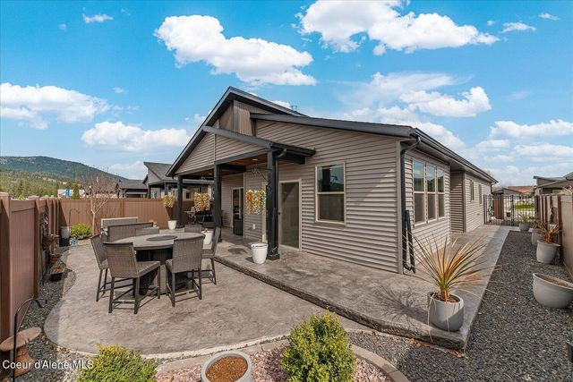 13986 N Rainier Loop, Rathdrum, ID 83858