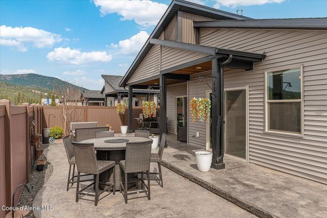 13986 N Rainier Loop, Rathdrum, ID 83858