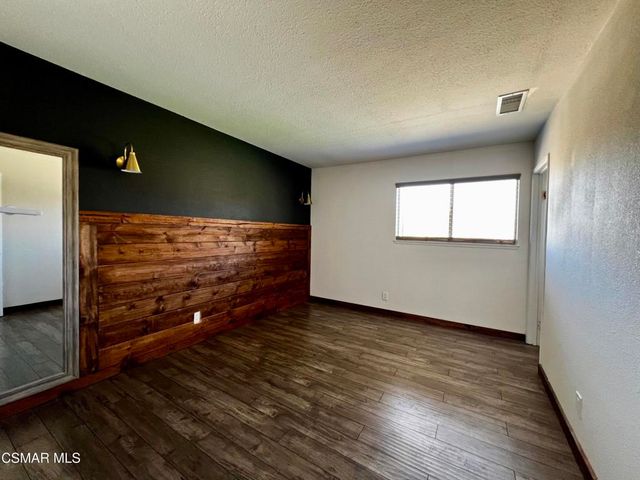 604 Hudspeth Street, Simi Valley, CA 93065