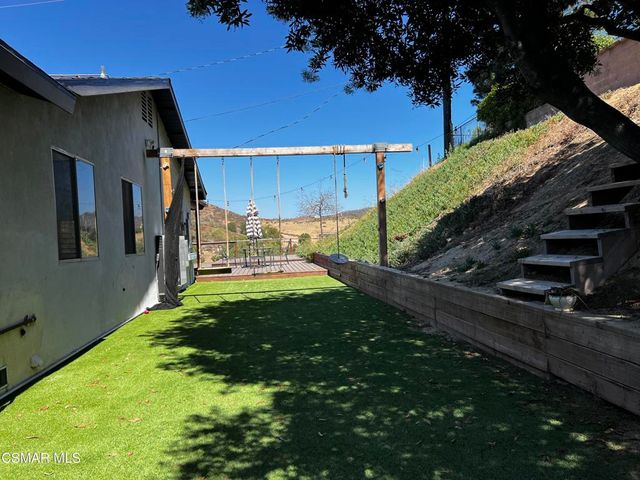 604 Hudspeth Street, Simi Valley, CA 93065