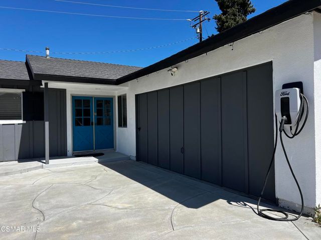 604 Hudspeth Street, Simi Valley, CA 93065