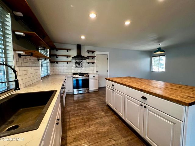 604 Hudspeth Street, Simi Valley, CA 93065