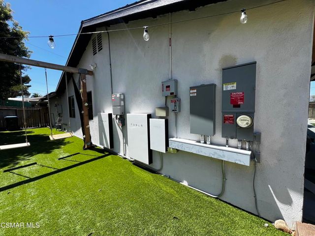 604 Hudspeth Street, Simi Valley, CA 93065