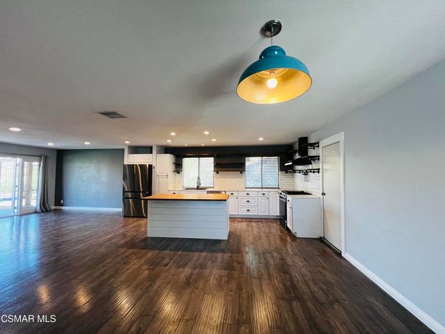 604 Hudspeth Street, Simi Valley, CA 93065