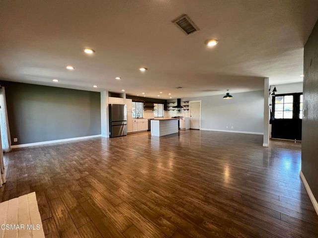 604 Hudspeth Street, Simi Valley, CA 93065