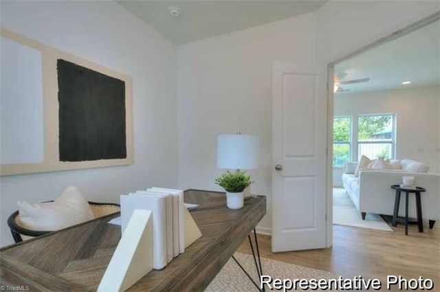 2707 Wood Valley Road 19, Winston-salem, NC 27106