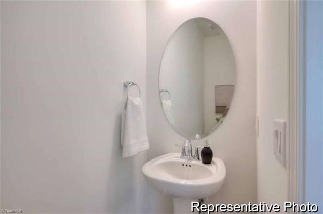 2707 Wood Valley Road 19, Winston-salem, NC 27106