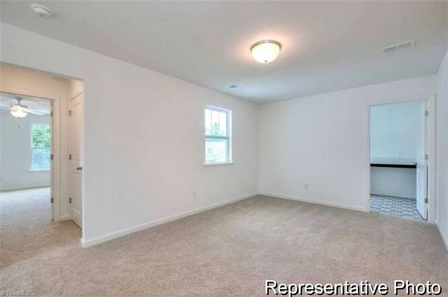 2707 Wood Valley Road 19, Winston-salem, NC 27106