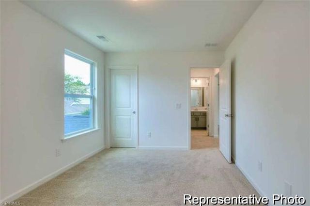 2707 Wood Valley Road 19, Winston-salem, NC 27106