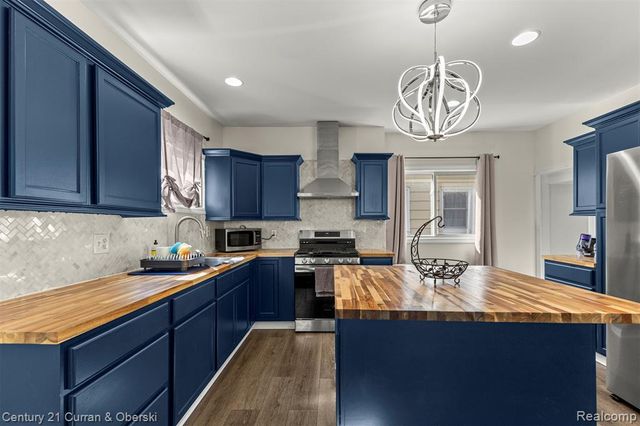 349 Frazier Street, River Rouge, MI 48218