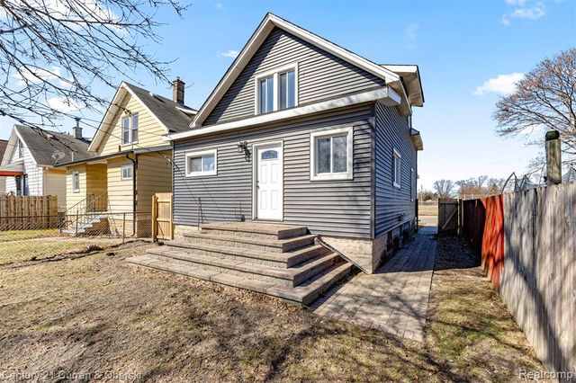 349 Frazier Street, River Rouge, MI 48218