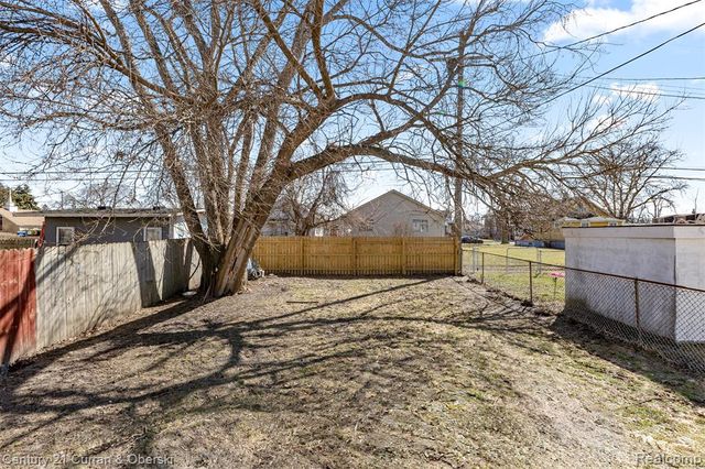 349 Frazier Street, River Rouge, MI 48218