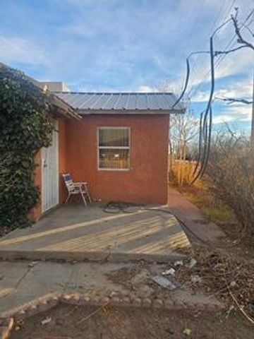 14 Claremont Avenue NW, Albuquerque, NM 87107