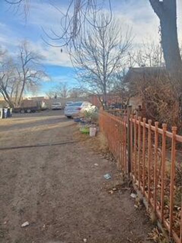 14 Claremont Avenue NW, Albuquerque, NM 87107