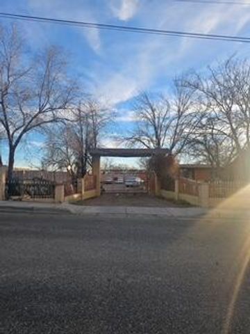 14 Claremont Avenue NW, Albuquerque, NM 87107