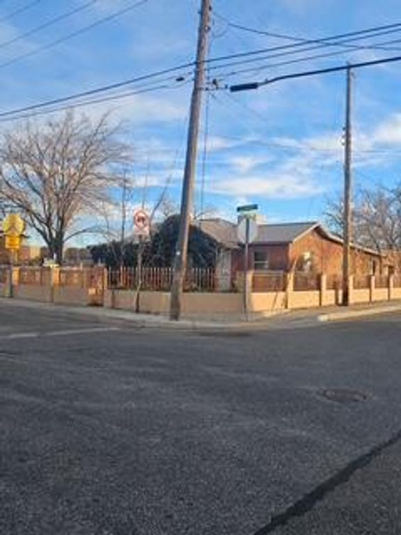 14 Claremont Avenue NW, Albuquerque, NM 87107
