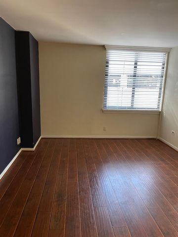 3525 Sage Road 304, Houston, TX 77056