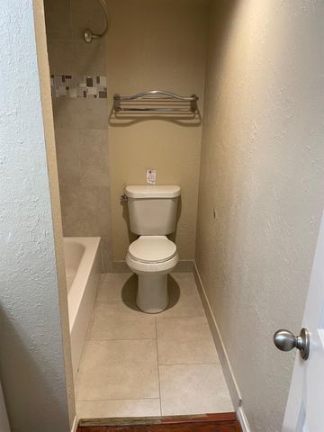 3525 Sage Road 304, Houston, TX 77056