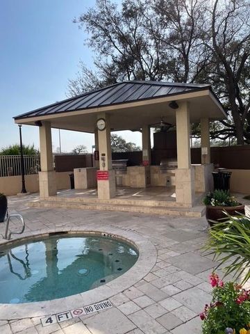 3525 Sage Road 304, Houston, TX 77056