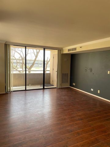 3525 Sage Road 304, Houston, TX 77056