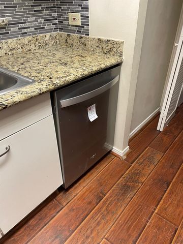 3525 Sage Road 304, Houston, TX 77056