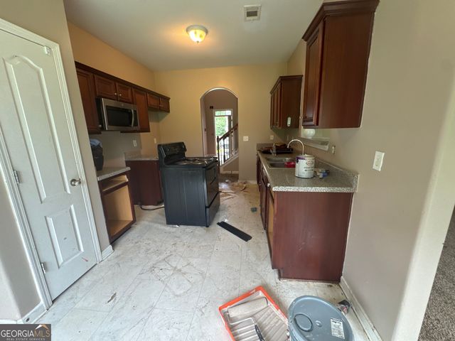 354 Shady Glen, Dallas, GA 30132