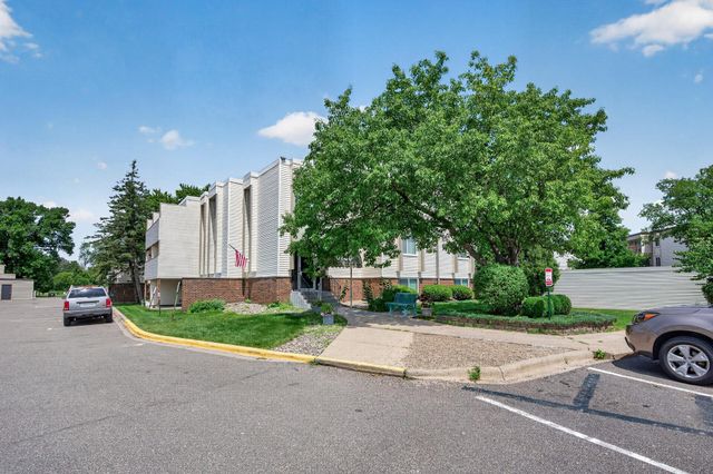 10750 Rockford Road 101, Plymouth, MN 55442