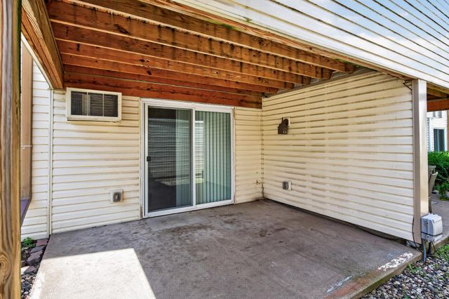 10750 Rockford Road 101, Plymouth, MN 55442