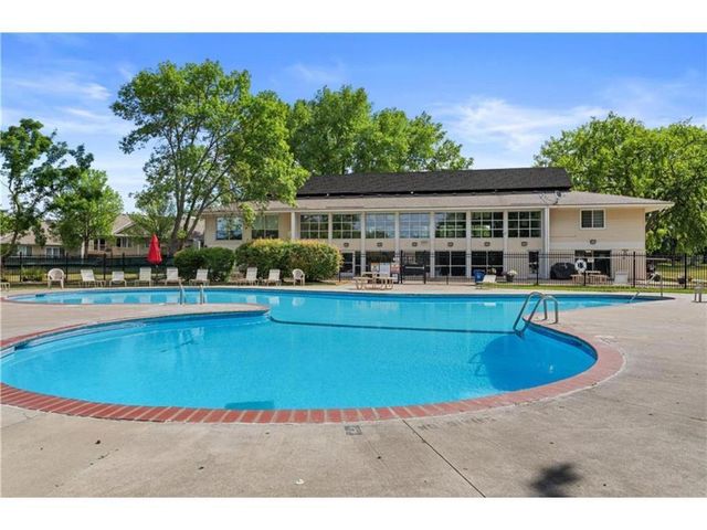 10750 Rockford Road 101, Plymouth, MN 55442