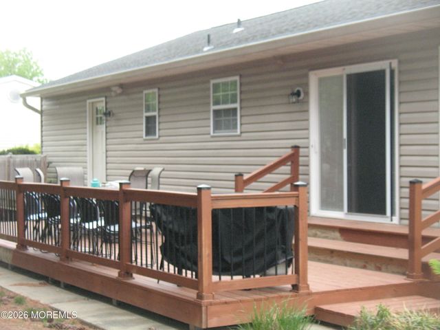 1033 3rd Avenue, Toms River, NJ 08757